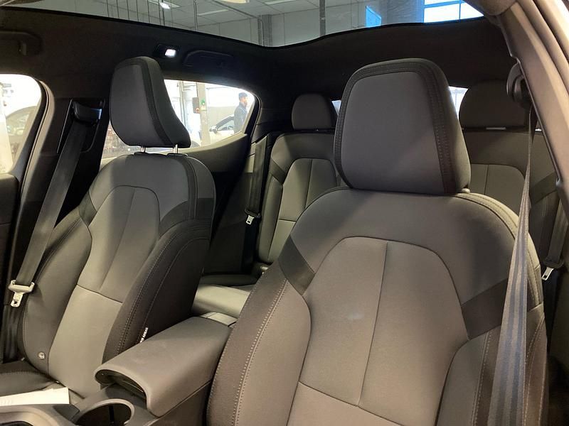 Begagnad Polestar 2 Standard Range Single Motor 200 kW (272 HK) 2023 Silver Halvkombi