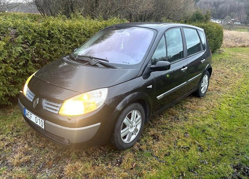 Begagnad 2004 Renault Scénic II Minibuss | 8 500 kr (Marknadspris) - Bild 1/4