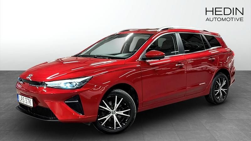 Begagnad MG MG5 EV Luxury 130 kW (177 HK) 2022 Röd Kombi