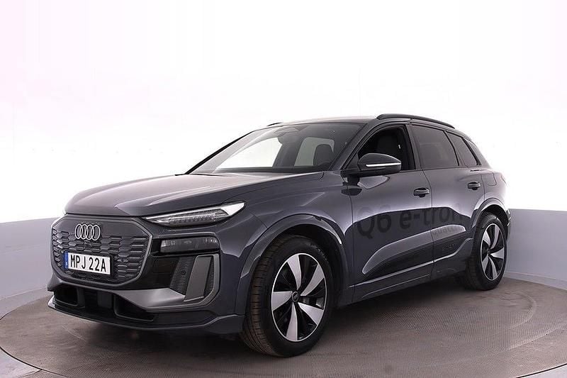 Begagnad Audi e-tron S-Line 285 kW (388 HK) 2024 Grå SUV