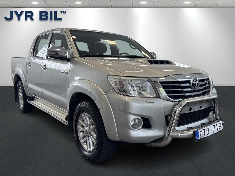 Silver Begagnad 2012 Toyota HiLux Pickup | 139 900 kr (Superpris) - Bild 1/4