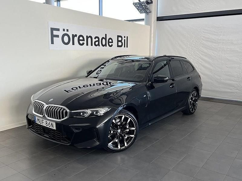Begagnad BMW 330e M Sport 184 HK (135 kW) 2025 Svart Kombi