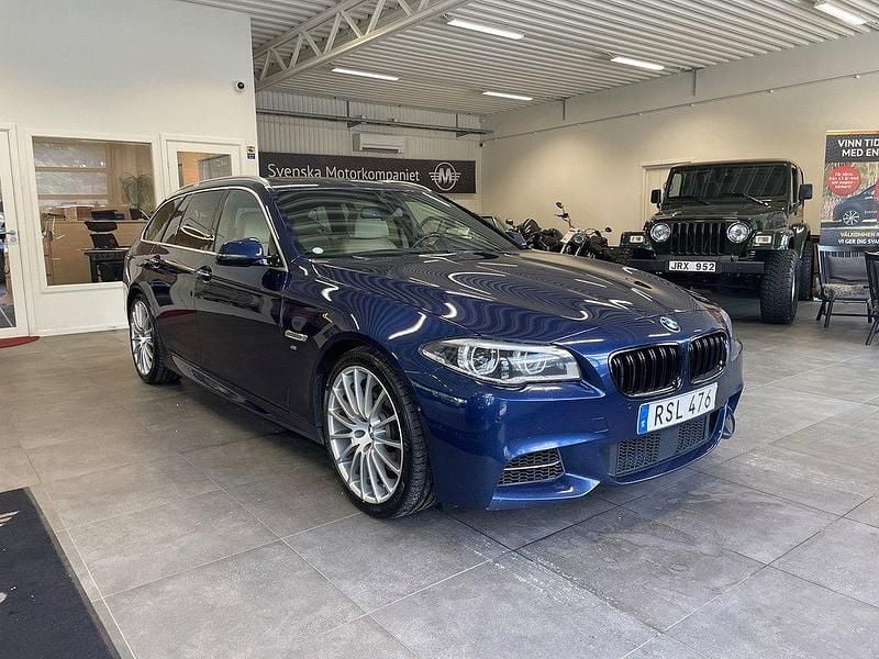 Blå Begagnad 2016 BMW 535 M Sport Kombi | 279 900 kr - Bild 1/4