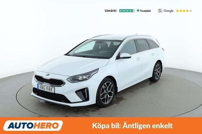Vit Begagnad 2019 Kia Ceed Sportswagon GT-Line Kombi | 163 000 kr (Marknadspris) - Bild 1/4