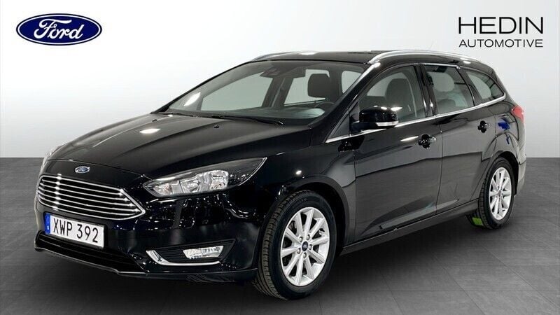 Svart (black) Begagnad 2018 Ford Focus Titanium Kombi | 134 900 kr (Bra pris) - Bild 1/4