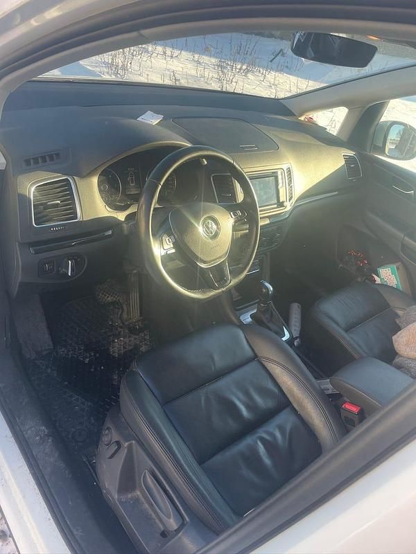 Begagnad VW Sharan 184 HK (135 kW) 2018 Minibuss