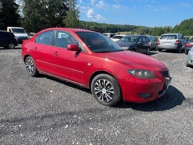 Röd Begagnad 2004 Mazda 3 Inclusive Sedan | 7 900 kr (Marknadspris) - Bild 1/4