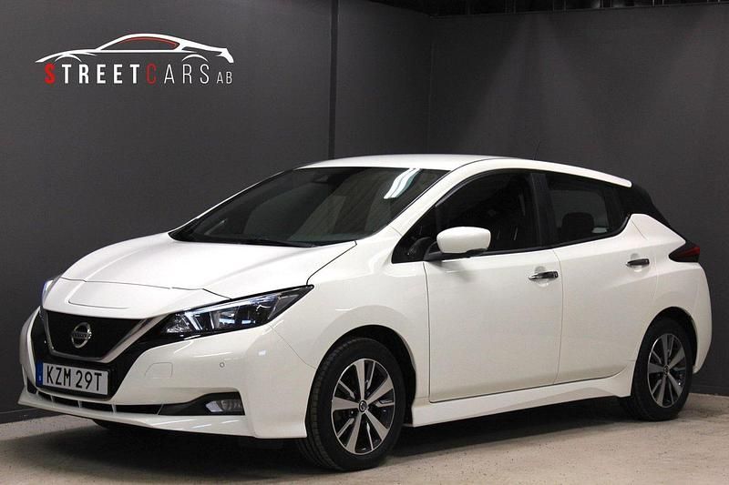 Vit Begagnad 2021 Nissan Leaf 360º Halvkombi | 159 900 kr (Marknadspris) - Bild 1/4