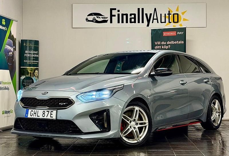 Grå Begagnad 2019 Kia ProCeed GT Kombi | 139 900 kr (Marknadspris) - Bild 1/4