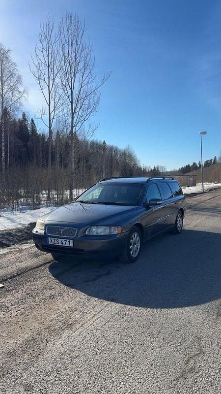 Grå Begagnad 2007 Volvo V70 Kinetic Kombi | 18 000 kr (Bra pris) - Bild 1/4