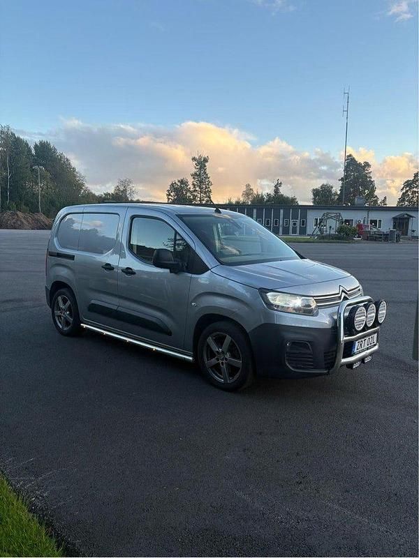 Begagnad 2019 Citroën Berlingo Minibuss | 159 000 kr (Lite dyr) - Bild 1/4