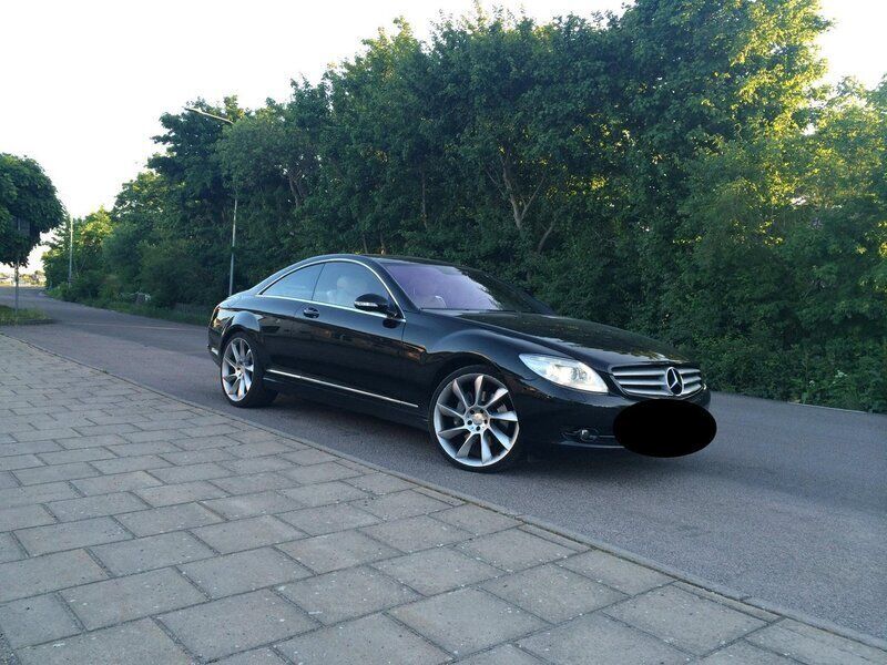 Svart Begagnad 2007 Mercedes CL500 Sportkupé | 249 000 kr - Bild 1/4