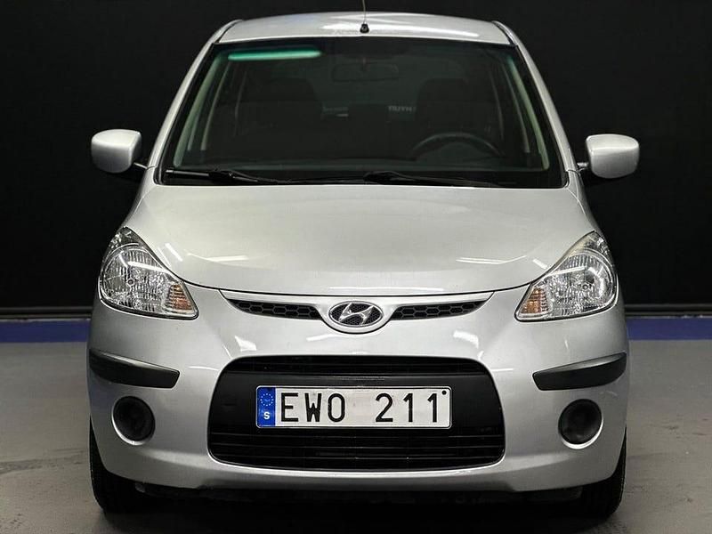 Begagnad Hyundai i10 78 HK (57 kW) 2010 Silver Halvkombi