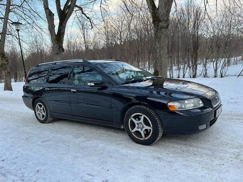 Begagnad 2007 Volvo V70 Momentum Kombi | 29 999 kr (Marknadspris) - Bild 1/4