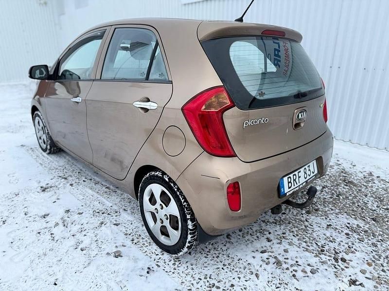 Begagnad Kia Picanto 86 HK (63 kW) 2013 Brun Halvkombi
