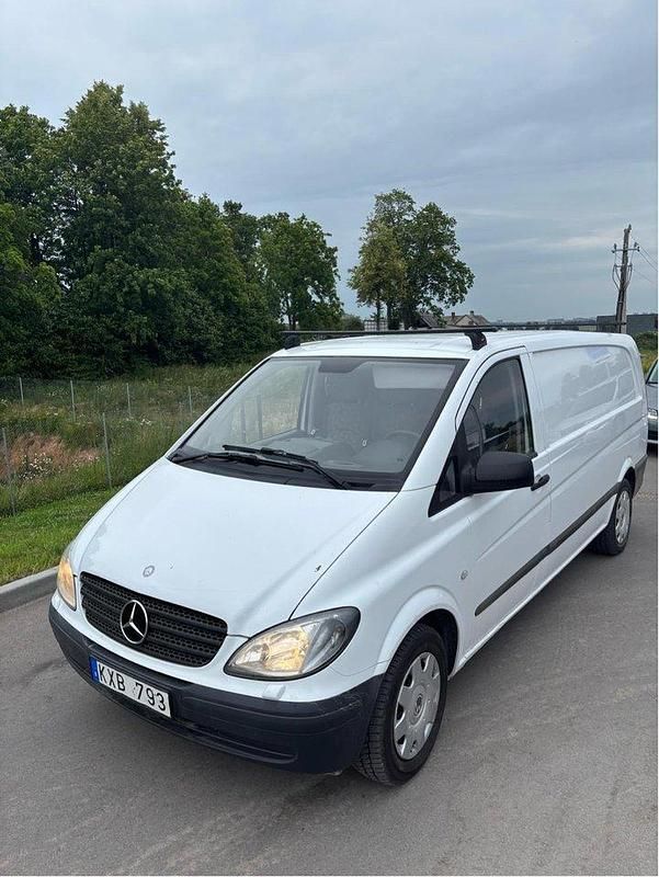 Vit Begagnad 2010 Mercedes Vito Minibuss | 95 000 kr (Dyr) - Bild 1/4