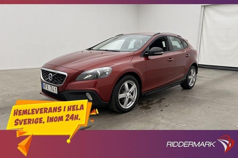 Röd Begagnad 2014 Volvo V40 CC Summum Kombi | 144 800 kr (Marknadspris) - Bild 1/3