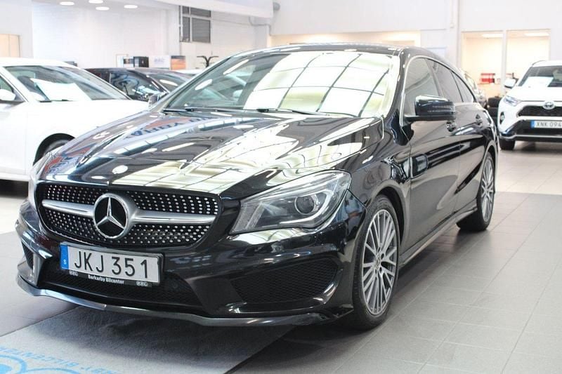 Svart Begagnad 2015 Mercedes CLA200 Shooting Brake AMG Kombi | 149 900 kr (Bra pris) - Bild 1/4