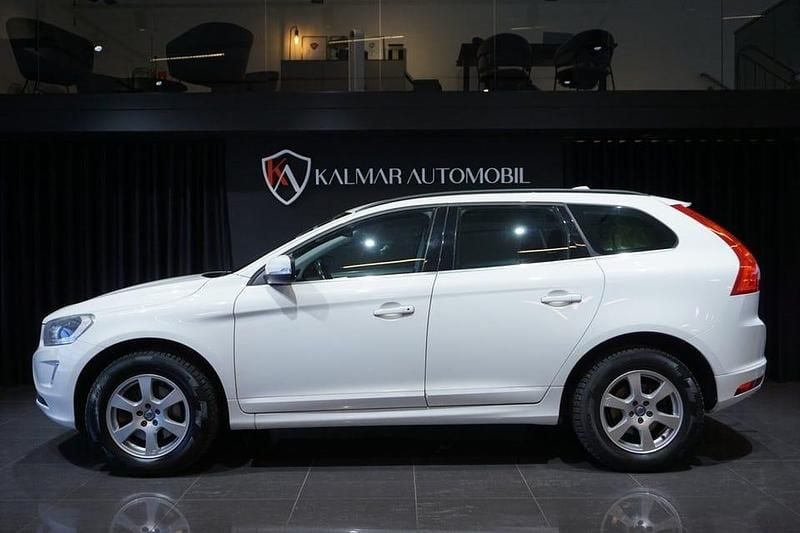 Begagnad Volvo XC60 Momentum 190 HK (139 kW) 2015 Vit SUV
