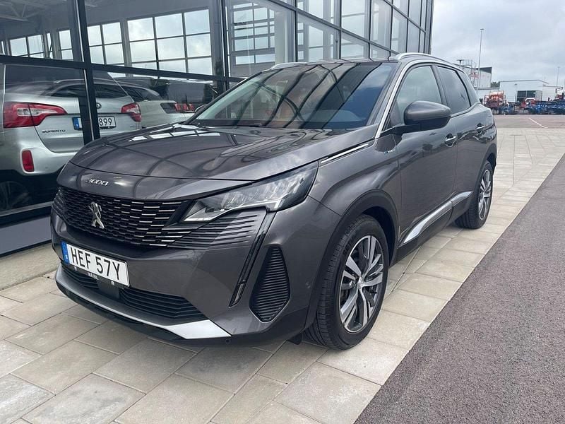 Grå Begagnad 2021 Peugeot 3008 Allure SUV | 269 900 kr (Marknadspris) - Bild 1/4