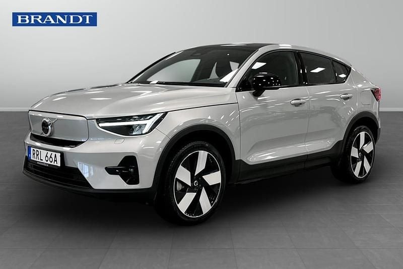 Silver Begagnad 2023 Volvo C40 Plus SUV | 369 900 kr (Marknadspris) - Bild 1/4