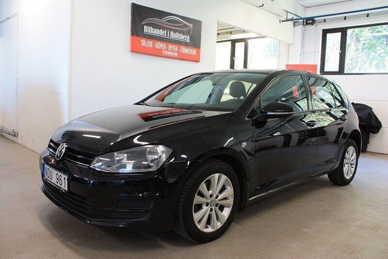 Svart Begagnad 2012 VW Golf VII Halvkombi | 104 900 kr (Lite dyr) - Bild 1/4