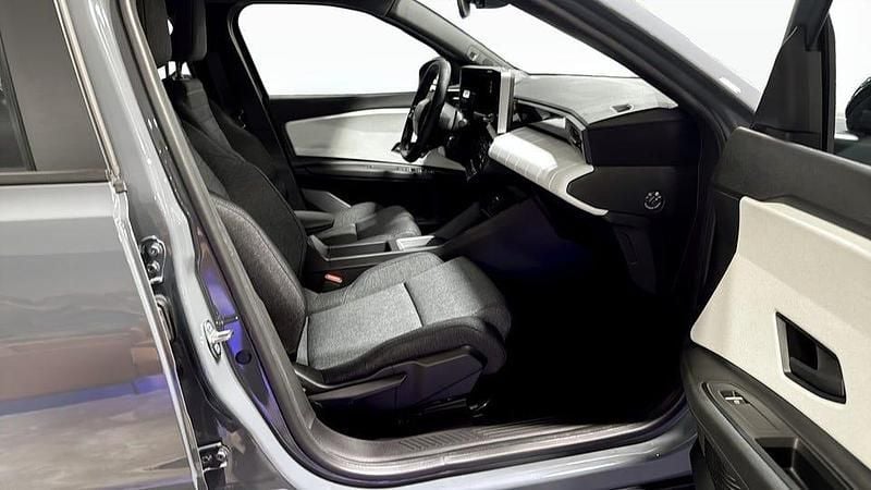 Ny Renault 4 E-Tech Evolution 89 kW (122 HK) 2025 Grå SUV