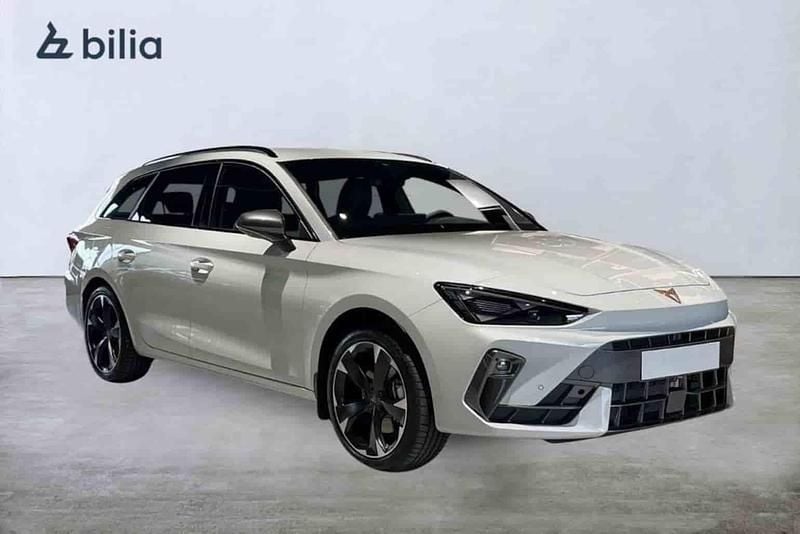 Vit Ny 2025 Cupra Leon Kombi | 421 200 kr (Marknadspris) - Bild 1/1