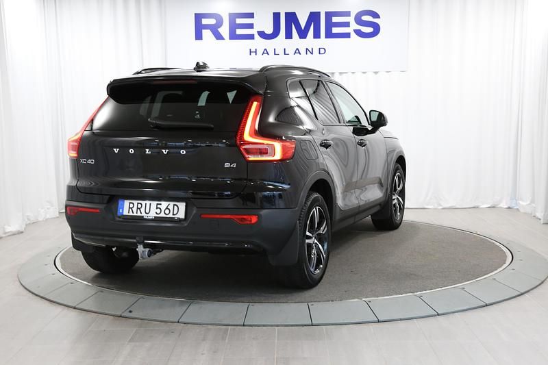 Begagnad Volvo XC40 Plus 200 HK (147 kW) 2023 Svart SUV