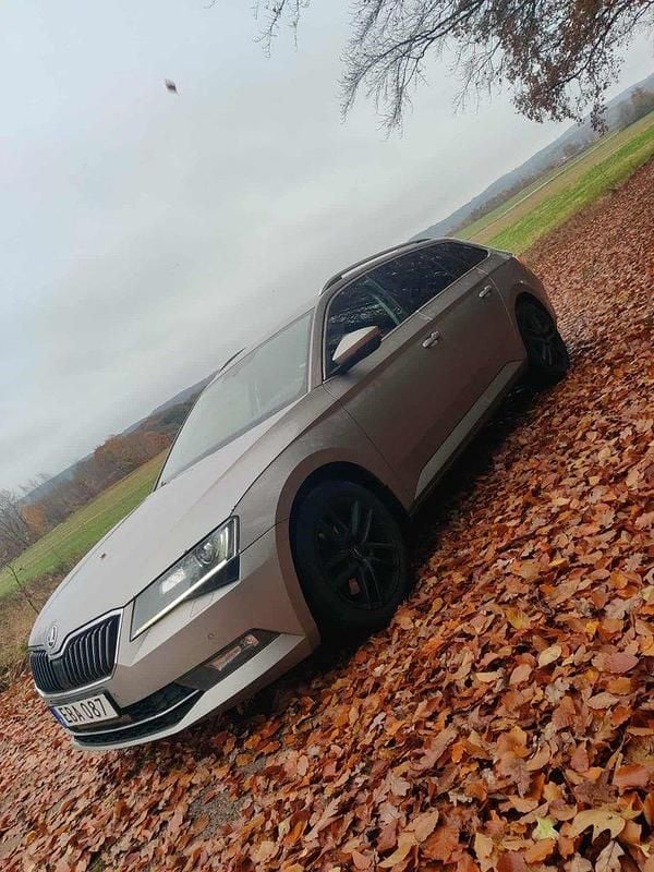 Brun Begagnad 2016 Skoda Superb Style Kombi | 95 000 kr (Superpris) - Bild 1/3