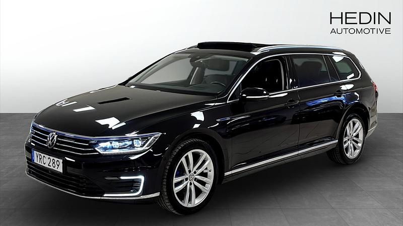 Begagnad VW Passat GTE 116 HK (85 kW) 2018 Svart Kombi