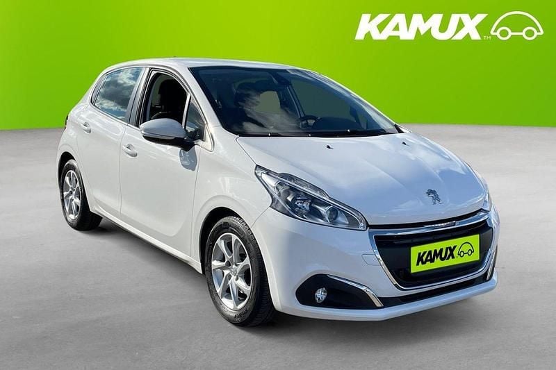 Vit Begagnad 2019 Peugeot 208 Active Halvkombi | 109 700 kr (Bra pris) - Bild 1/4