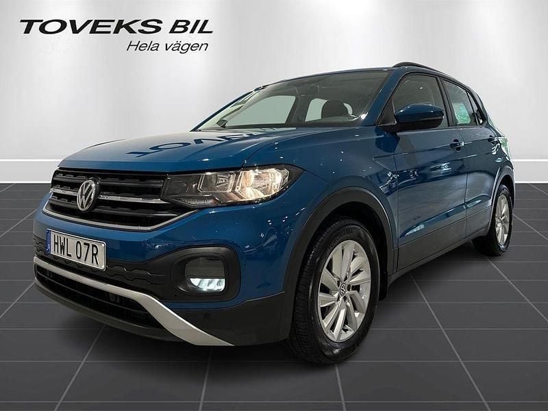Mörkblå (blå) Begagnad 2020 VW T-Cross Life SUV | 149 900 kr (Bra pris) - Bild 1/4