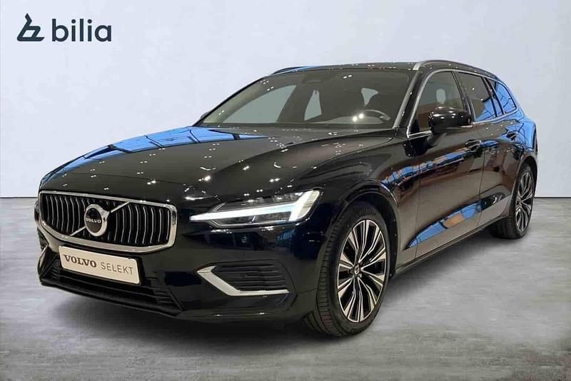 Begagnad Volvo V60 2023 Svart Kombi