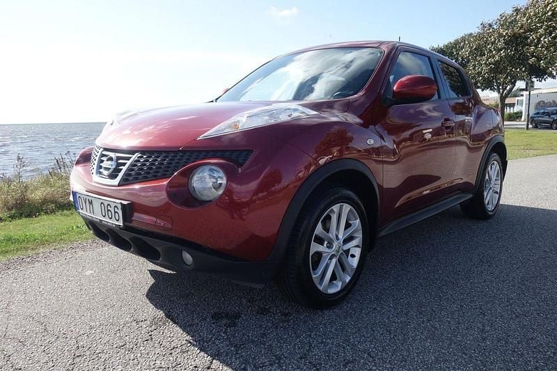 Mörkröd Begagnad 2011 Nissan Juke SUV | 69 900 kr (Lite dyr) - Bild 1/4