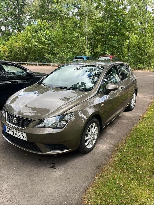Brun Begagnad 2016 Seat Ibiza Style Halvkombi | 75 000 kr (Marknadspris) - Bild 1/4