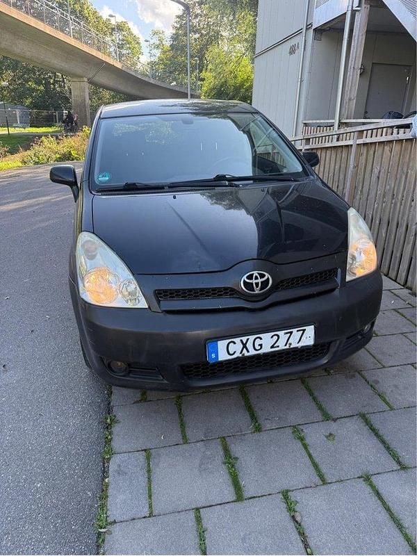 Svart Begagnad 2006 Toyota Corolla Verso Minibuss | 25 000 kr (Superpris) - Bild 1/4