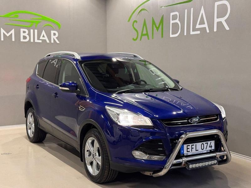 Blå Begagnad 2014 Ford Kuga Titanium SUV | 109 900 kr (Marknadspris) - Bild 1/4