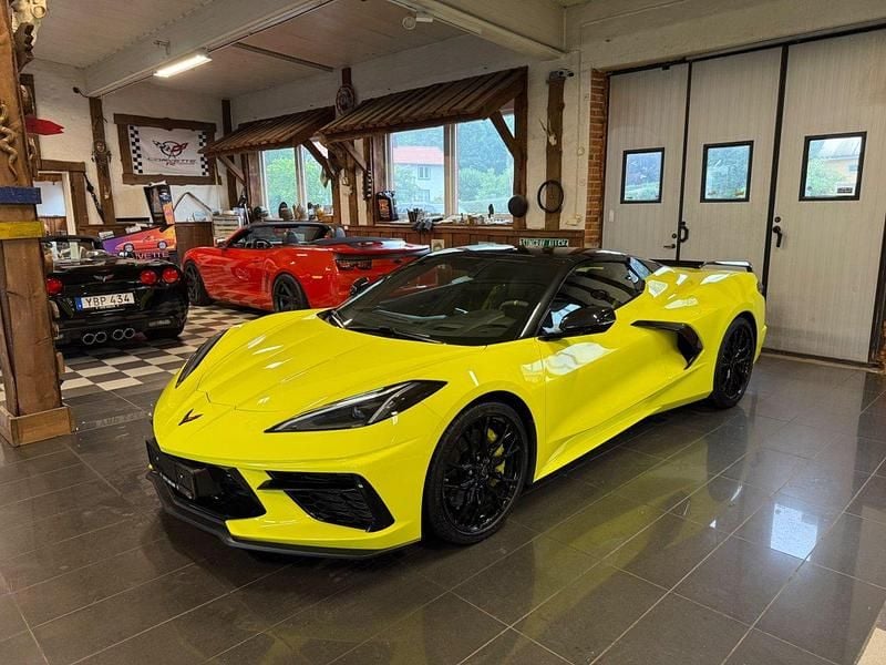 Begagnad Chevrolet Corvette Stingray 482 HK (354 kW) 2023 Gul Cab