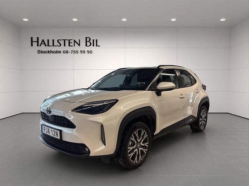 Begagnad Toyota Yaris Cross Active 92 HK (67 kW) 2022 Vit SUV