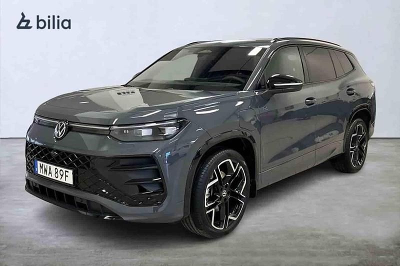 Grå Begagnad 2025 VW Tayron R-line SUV | 669 800 kr - Bild 1/1
