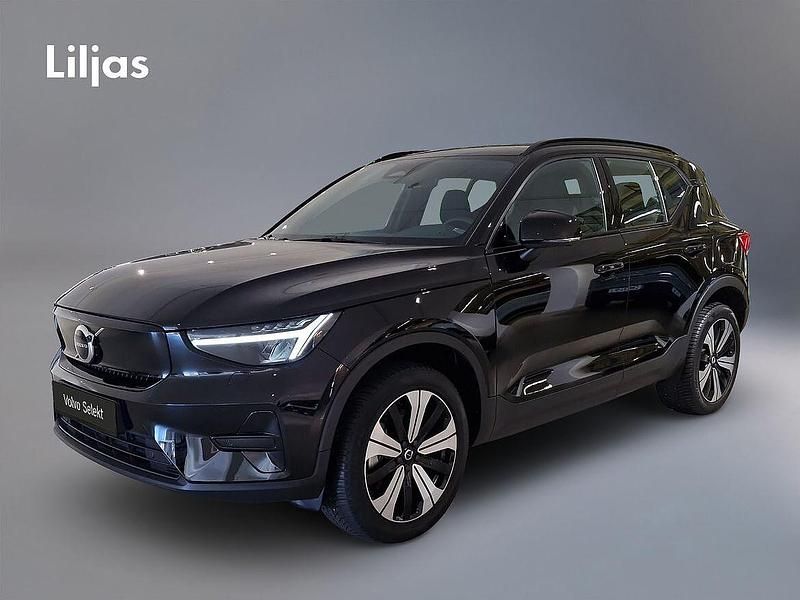 Svart Begagnad 2023 Volvo XC40 Core SUV | 349 000 kr - Bild 1/2
