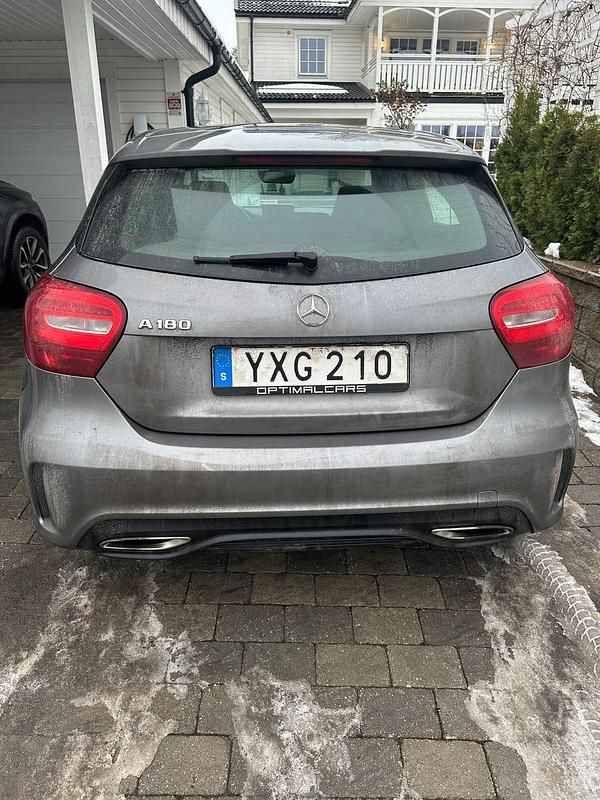 Begagnad Mercedes A180 122 HK (89 kW) 2018 Halvkombi