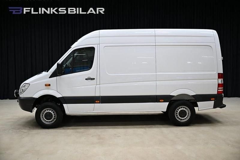 Vit Begagnad 2012 Mercedes Sprinter Van | 198 750 kr (Superpris) - Bild 1/4