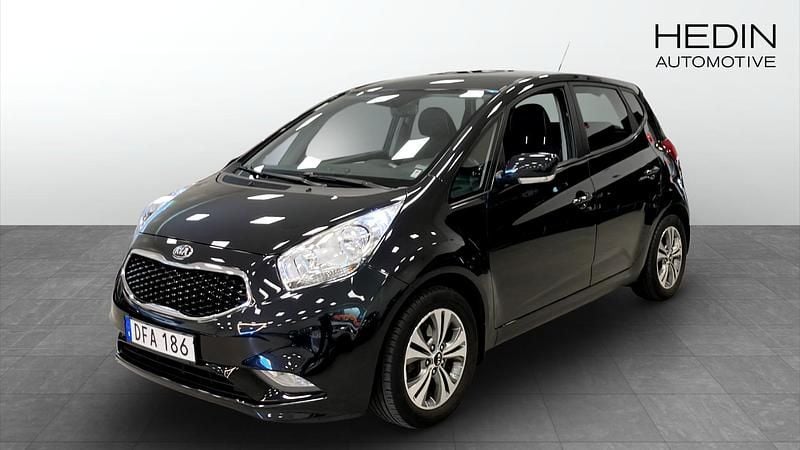 Svart (black) Begagnad 2016 Kia Venga Comfort Halvkombi | 139 900 kr (Marknadspris) - Bild 1/4
