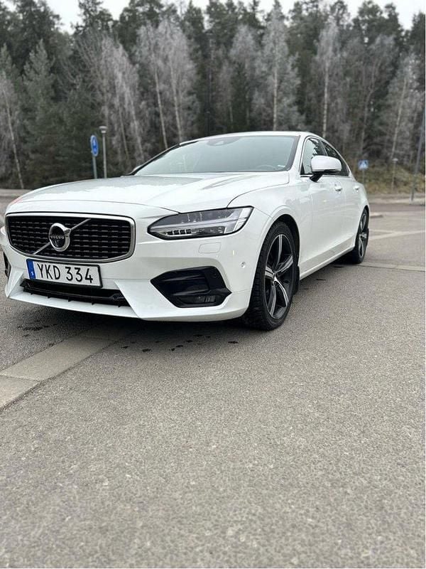 Vit Begagnad 2017 Volvo S90 R-Design Sedan | 299 900 kr (Marknadspris) - Bild 1/4