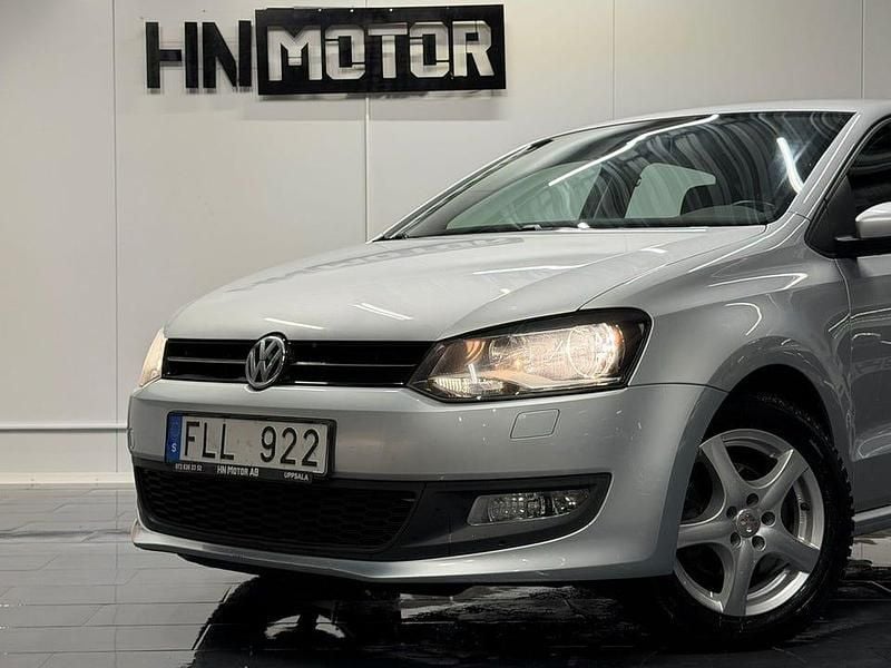 Begagnad VW Polo 90 HK (66 kW) 2013 Silver Halvkombi