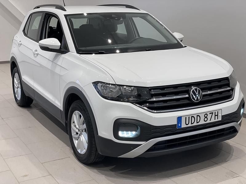 Vit (pure white) Begagnad 2022 VW T-Cross Life SUV | 182 900 kr (Marknadspris) - Bild 1/4