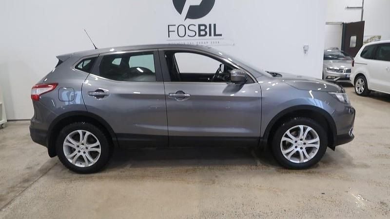 Begagnad Nissan Qashqai 131 HK (96 kW) 2014 Grå SUV