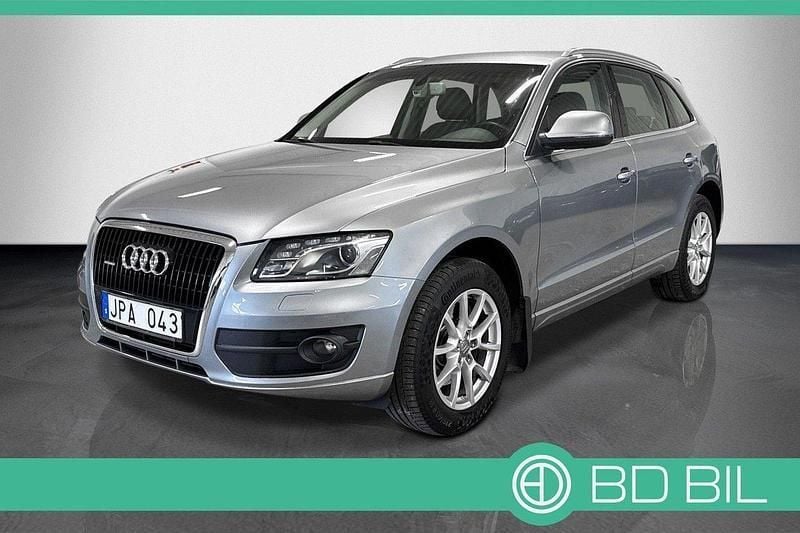 Grå Begagnad 2009 Audi Q5 SUV | 109 900 kr (Superpris) - Bild 1/3